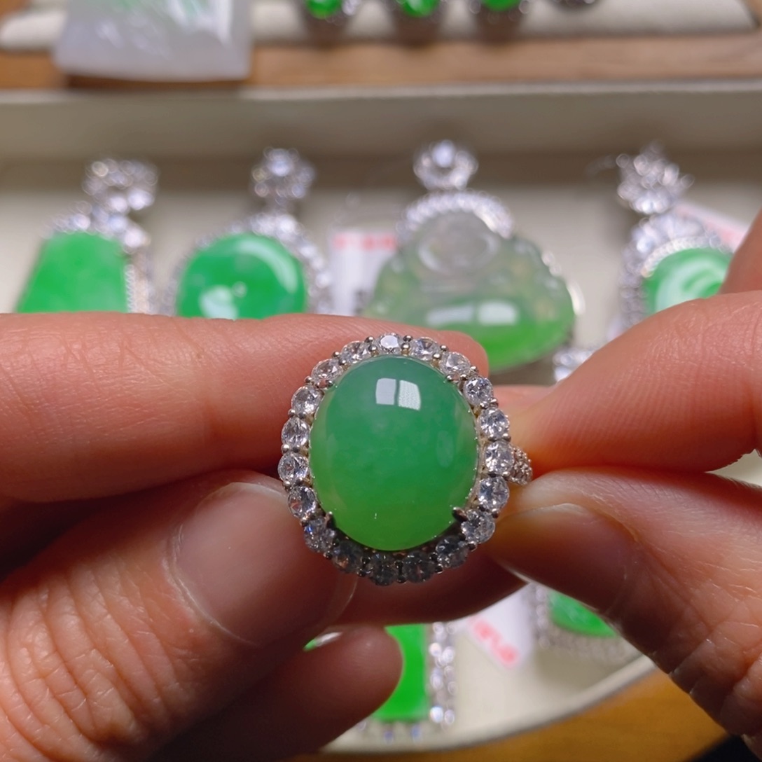 翡翠颈饰银S925镶嵌喆*女戒