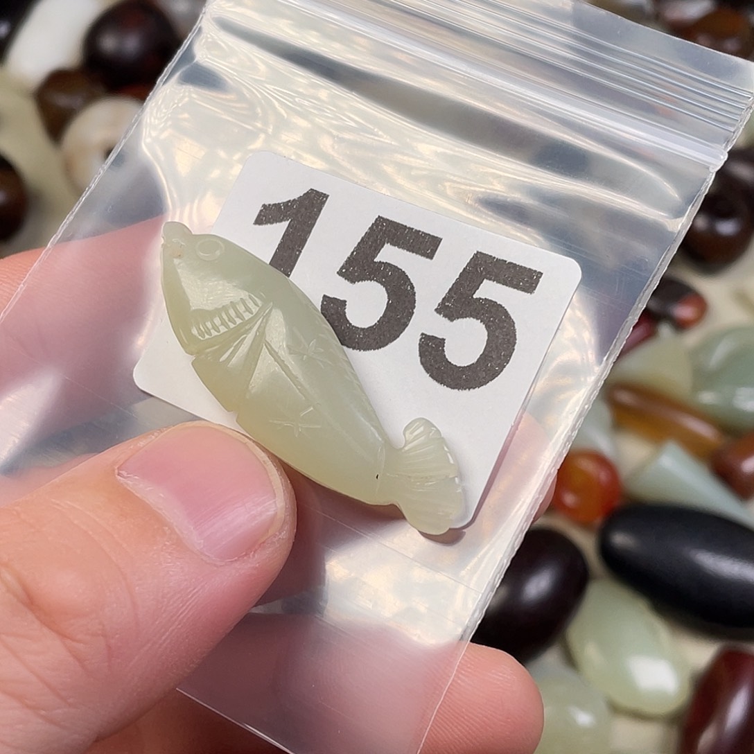 和田玉（糖玉）未镶嵌颈饰