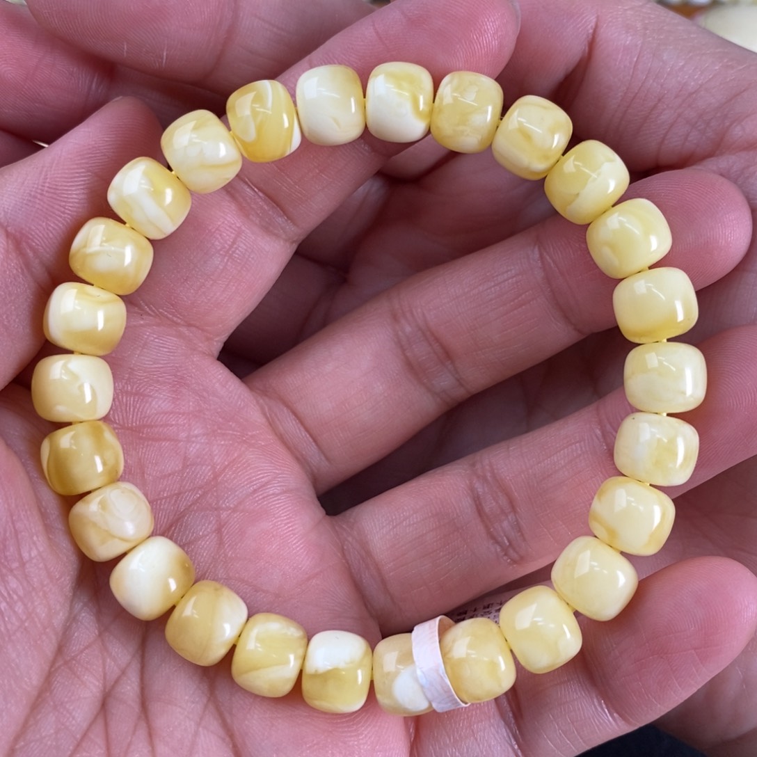 蜜蜡裸石未镶嵌蜜蜡