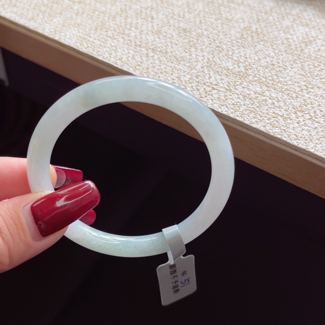 翡翠手镯未镶嵌手镯