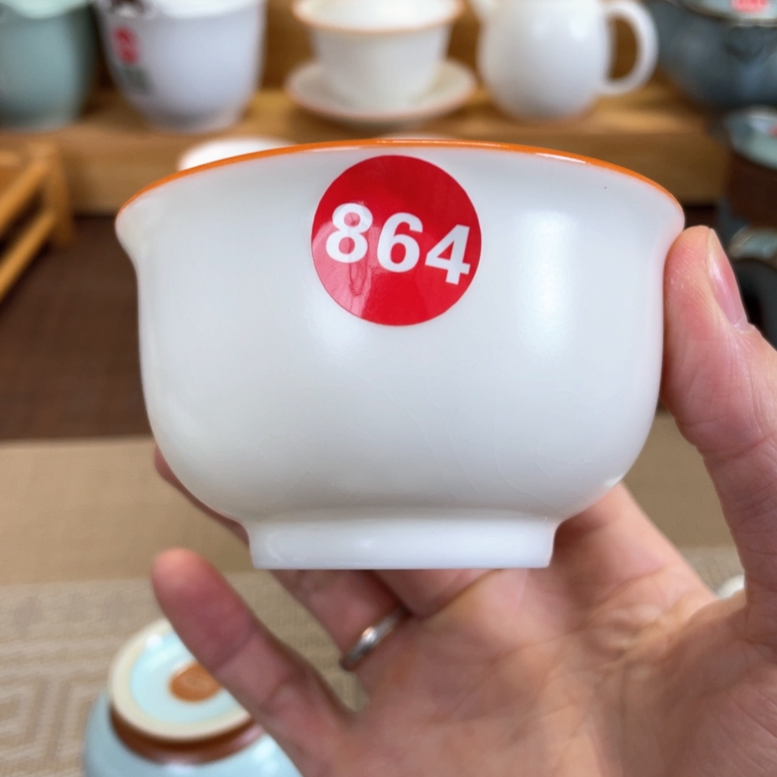 瓷片。。。。。。。。。。。。。。