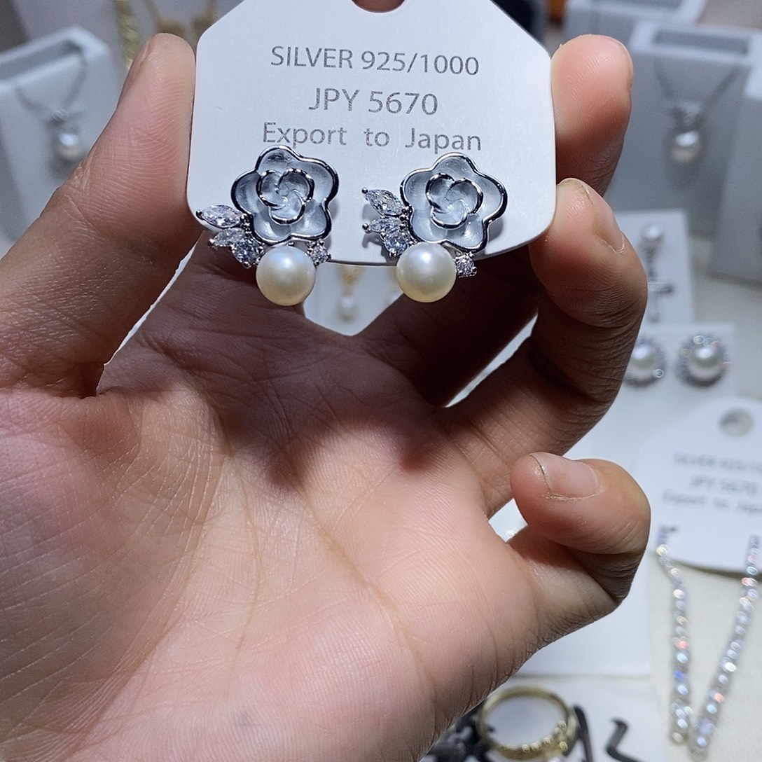 淡水珍珠未镶嵌耳饰