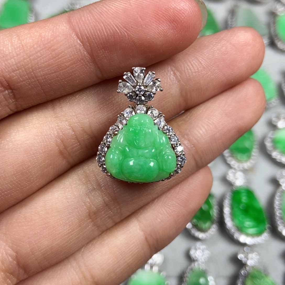 颈饰未镶嵌翡翠佛公