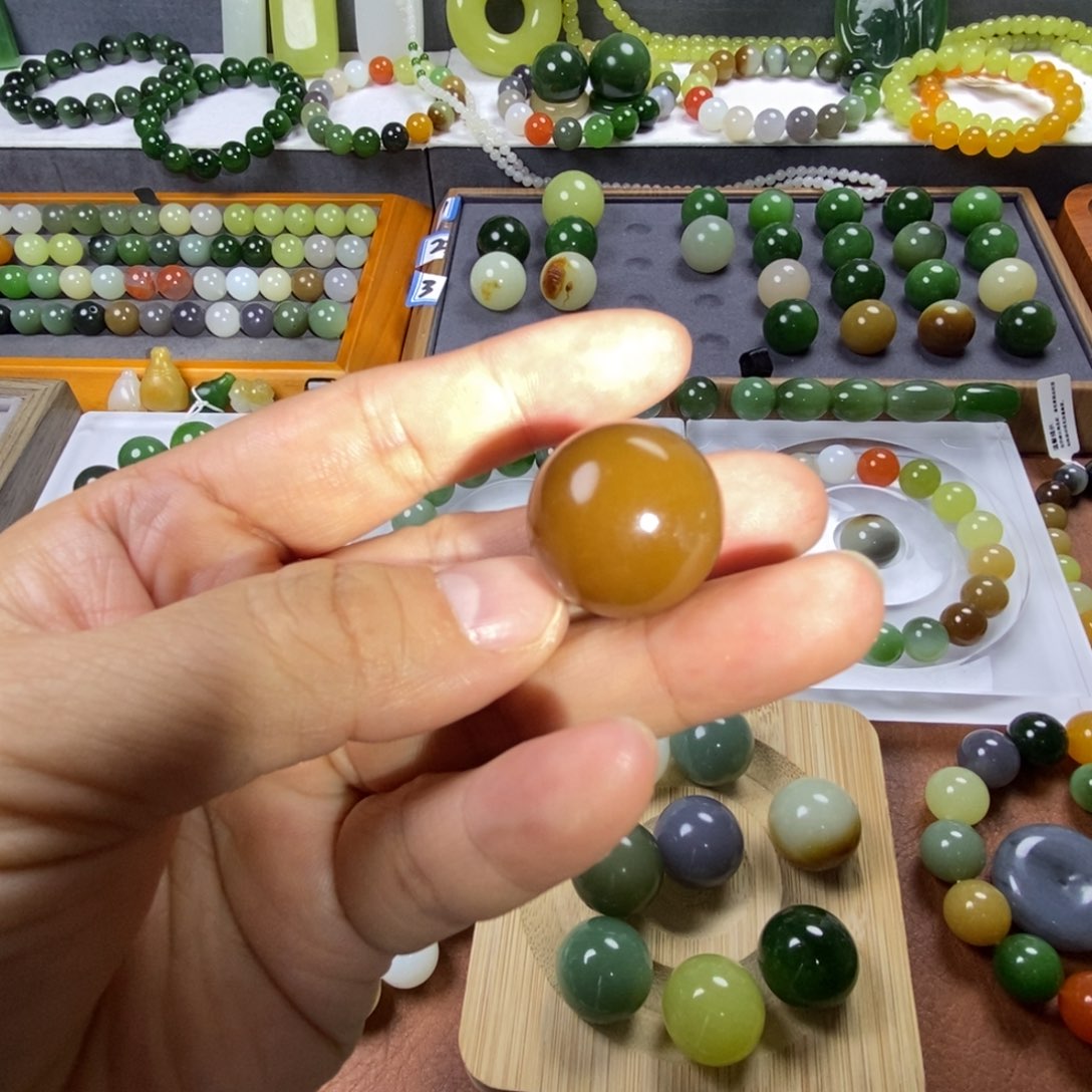 L***-和田玉散珠卡20糖珠