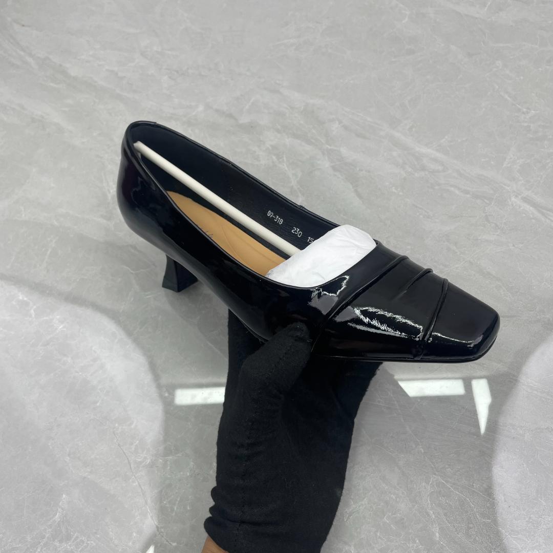 单鞋女（牛皮）89-318（孤品）c区36码