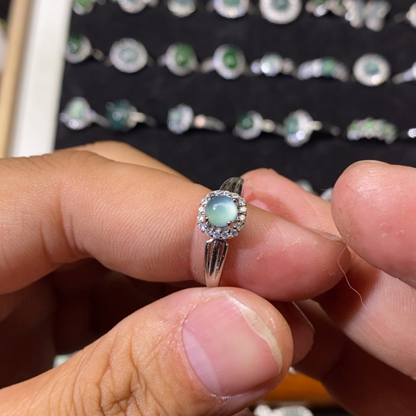 【闪购商品】翡翠颈饰未镶嵌天然