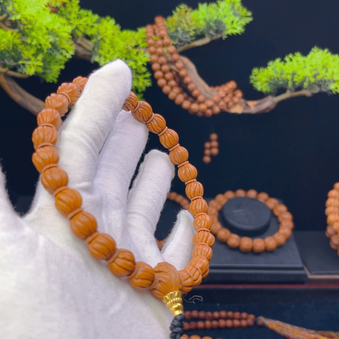 叶***哈桃核吊坠野生桃核