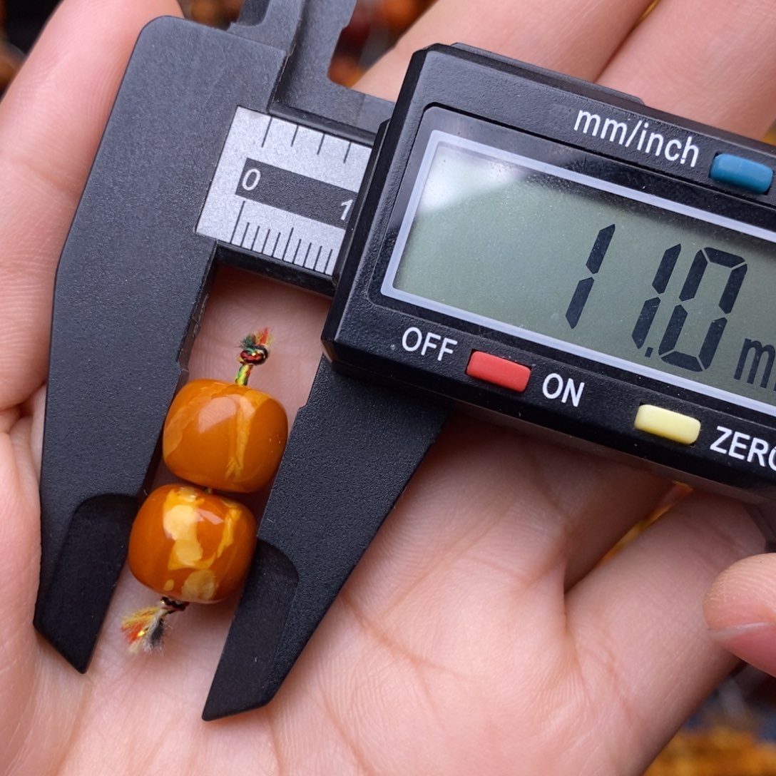 蜜蜡裸石未镶嵌蜜蜡