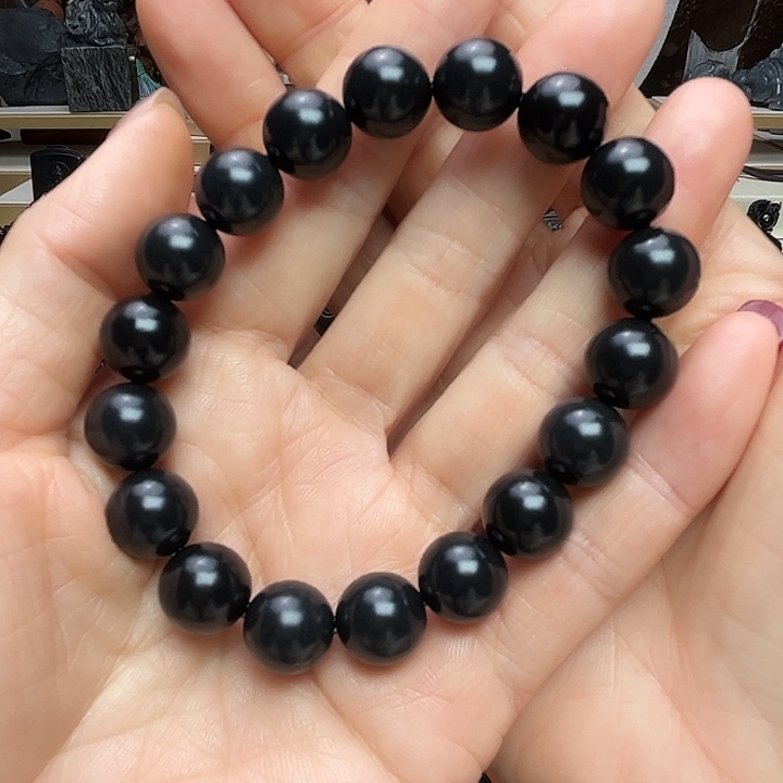 在***意和田玉（墨玉）未镶嵌手链卡12圆珠珠宝级