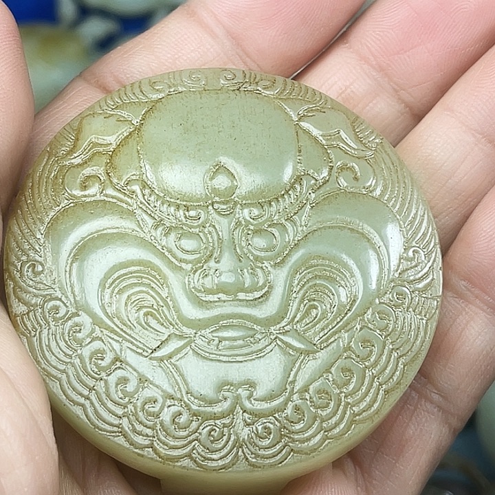 新***全和田玉（青白玉）未镶嵌颈饰