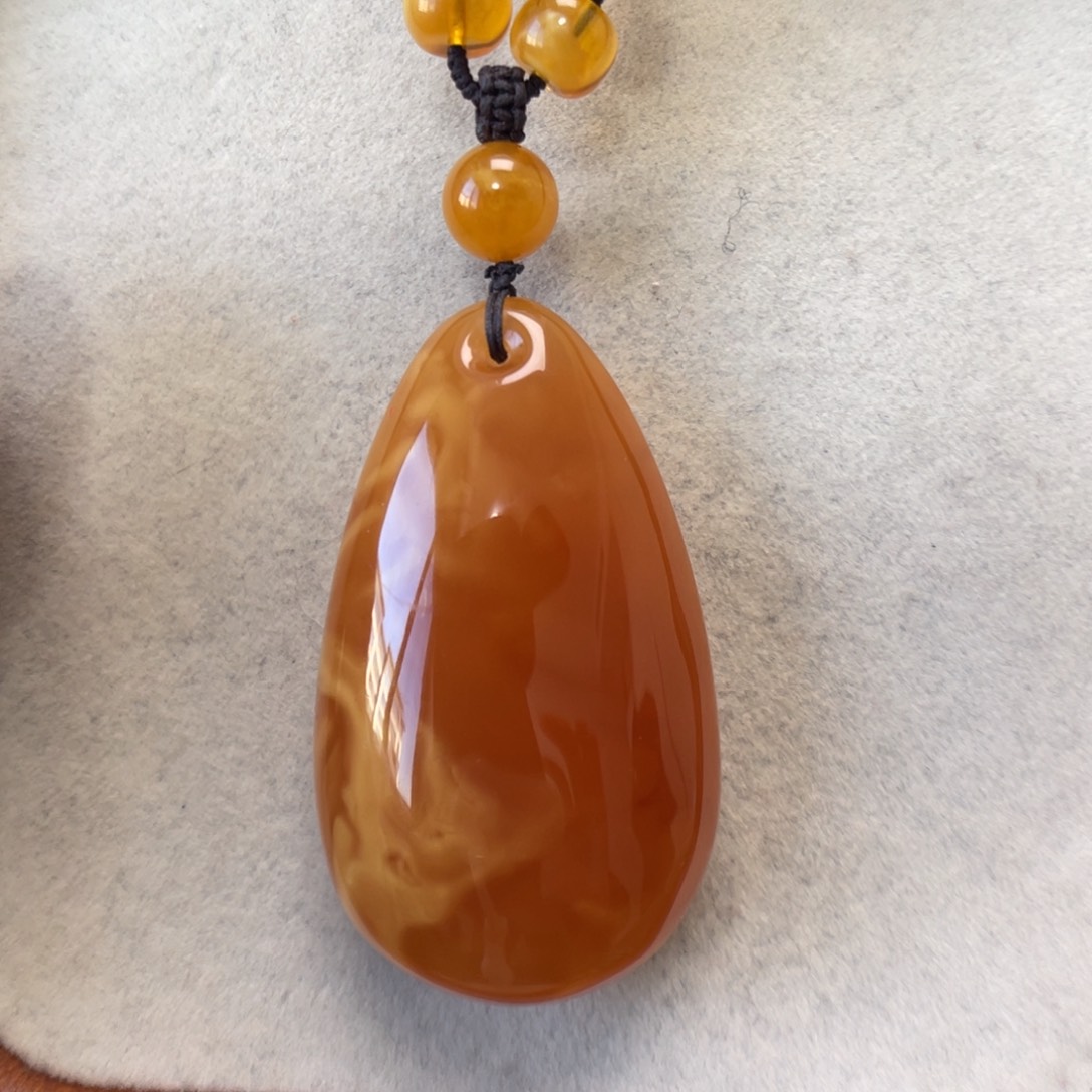 蜜蜡未镶嵌颈饰蜜蜡