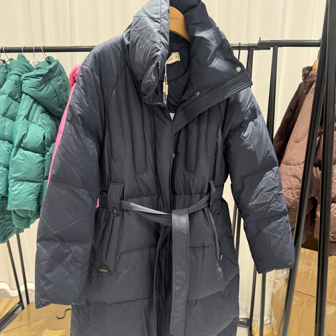 新款长款羽绒服时尚