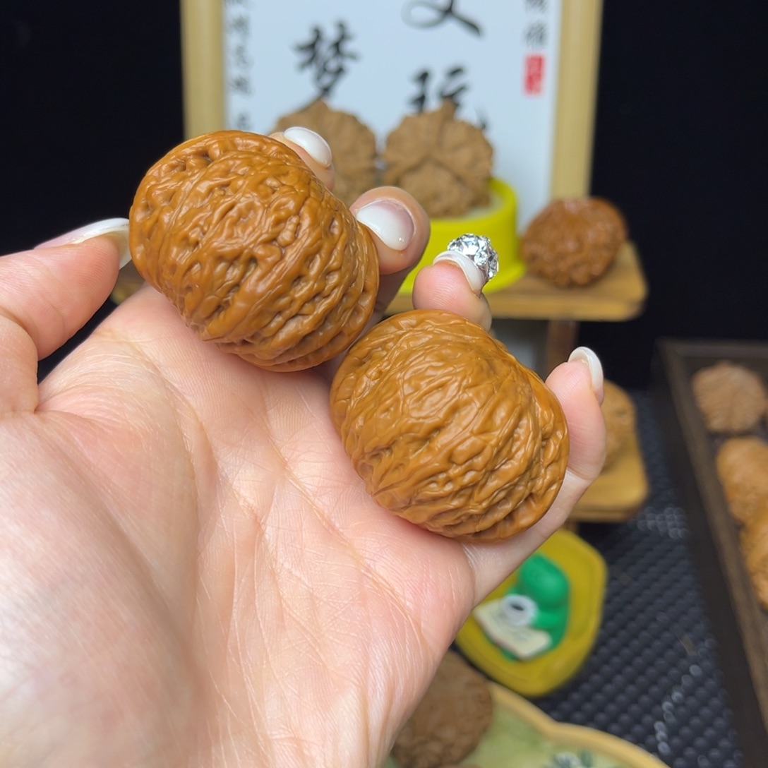 文玩核桃吊坠铁锤42微微修手工打底