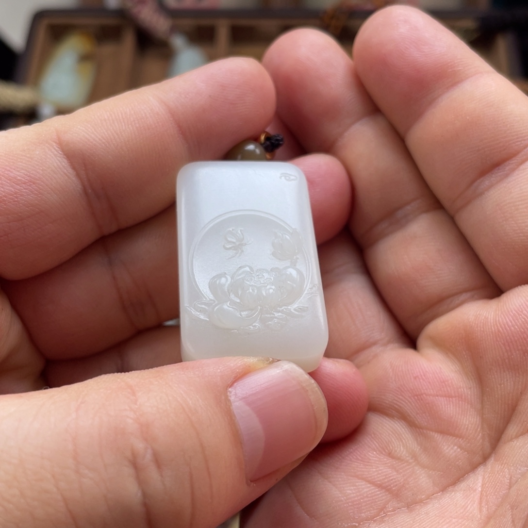 和田玉未镶嵌挂件