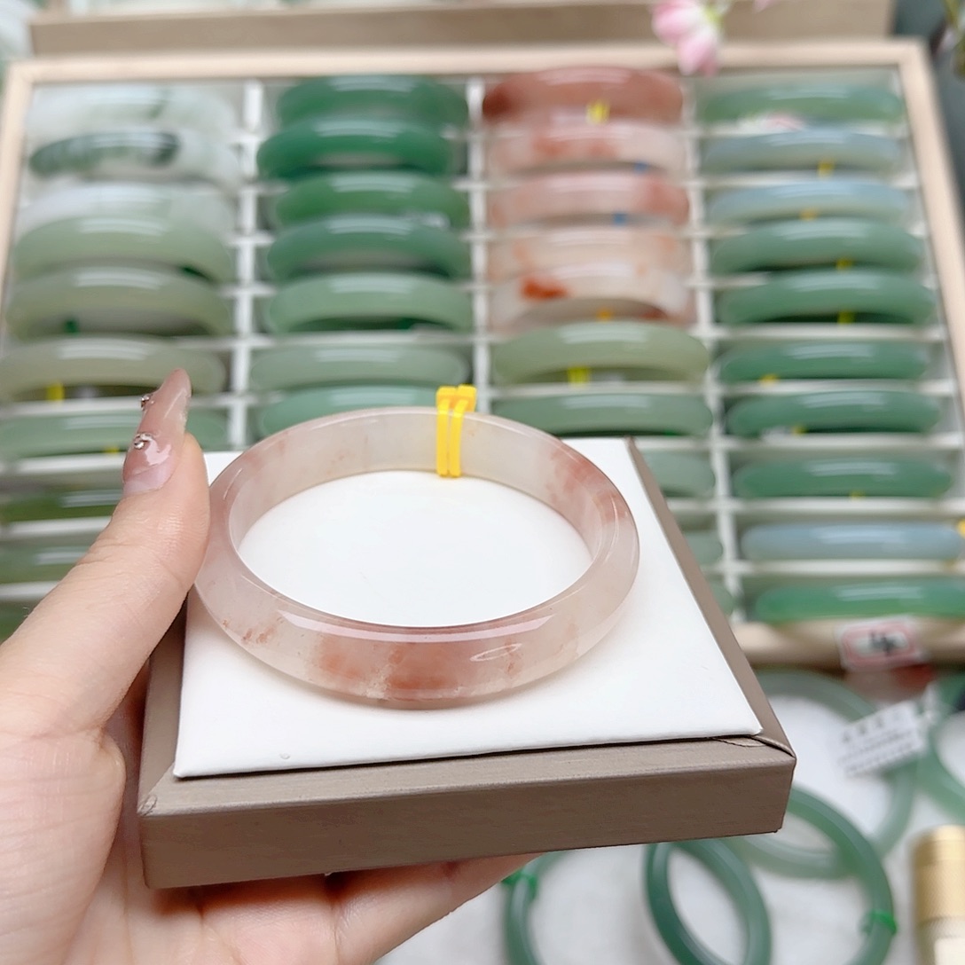 石英质玉手镯未镶嵌62口径