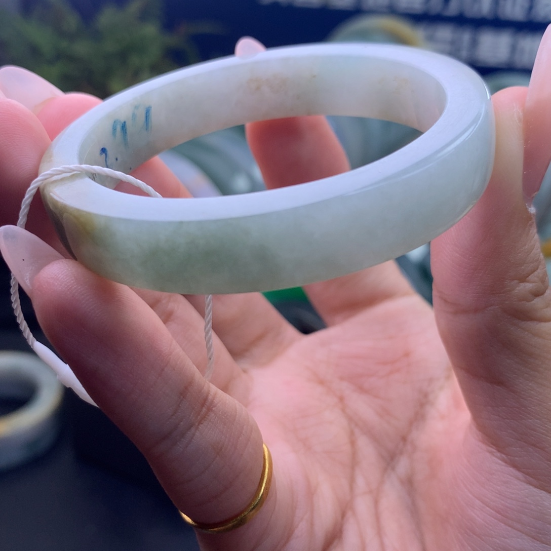 定制翡翠未镶嵌手镯不退不换贵妃