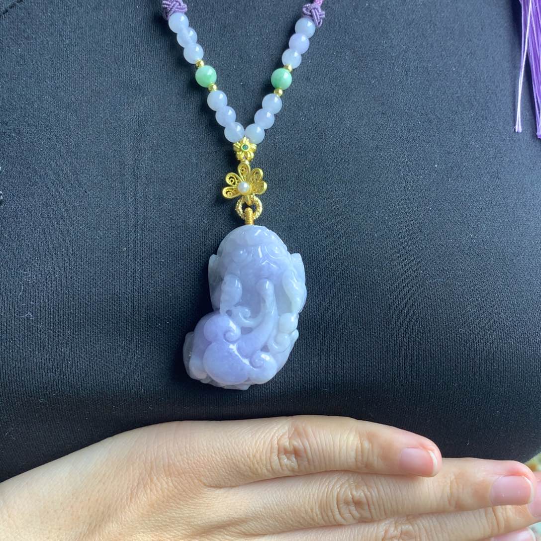 翡翠颈饰未镶嵌翡翠