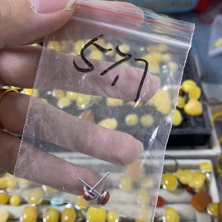 蜜蜡裸石银S925镶嵌耳钉