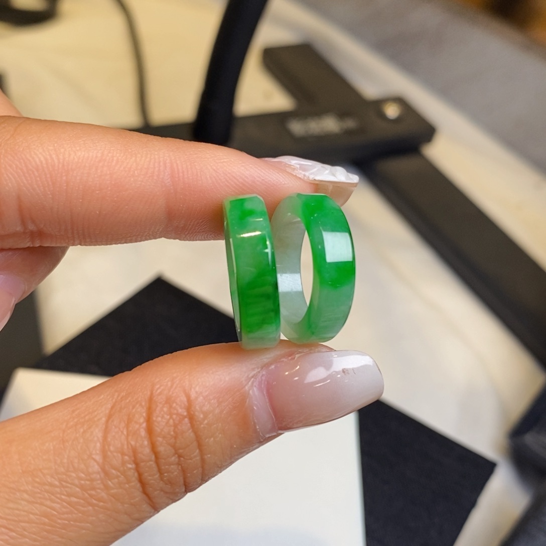 翡翠耳饰未镶嵌裸石圈圈