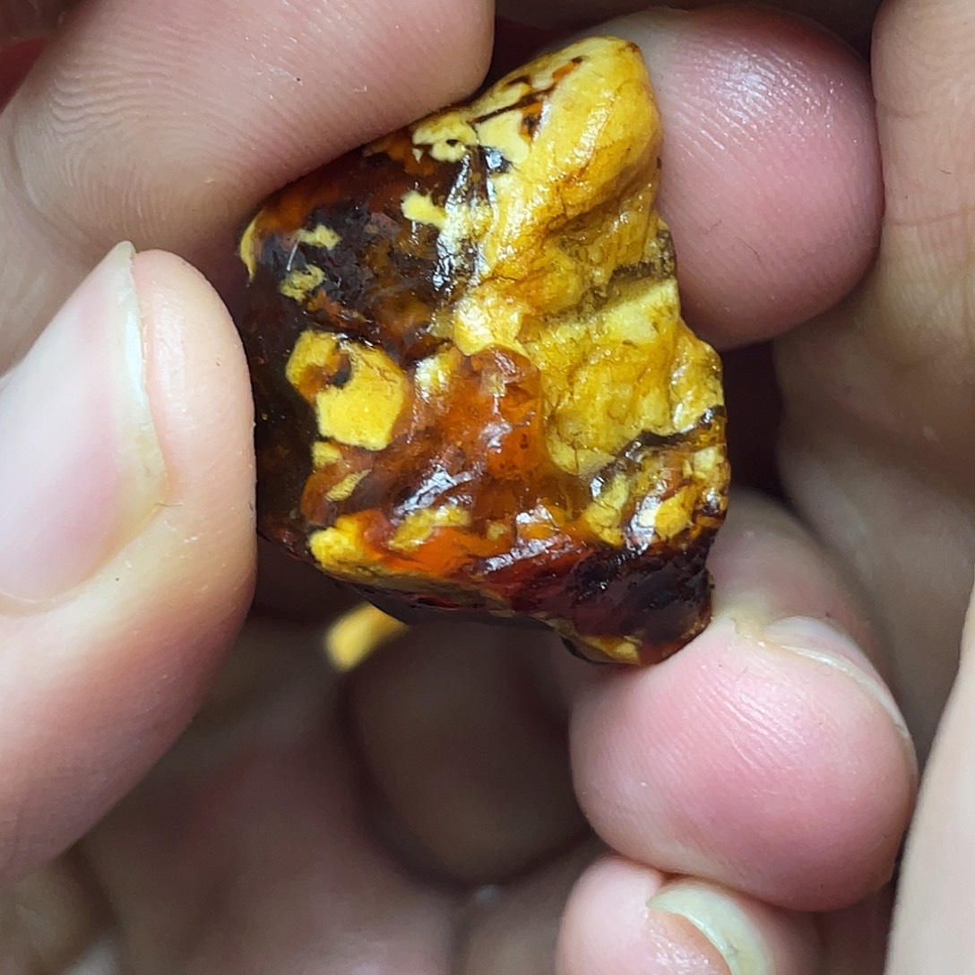 定制琥珀未镶嵌?****底