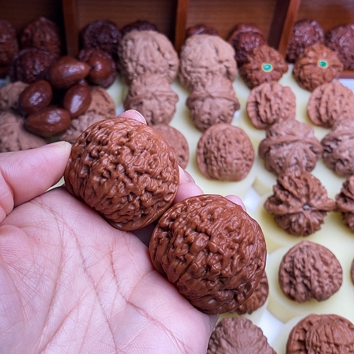 【闪购商品】文玩核桃吊坠苗***儿40莲花