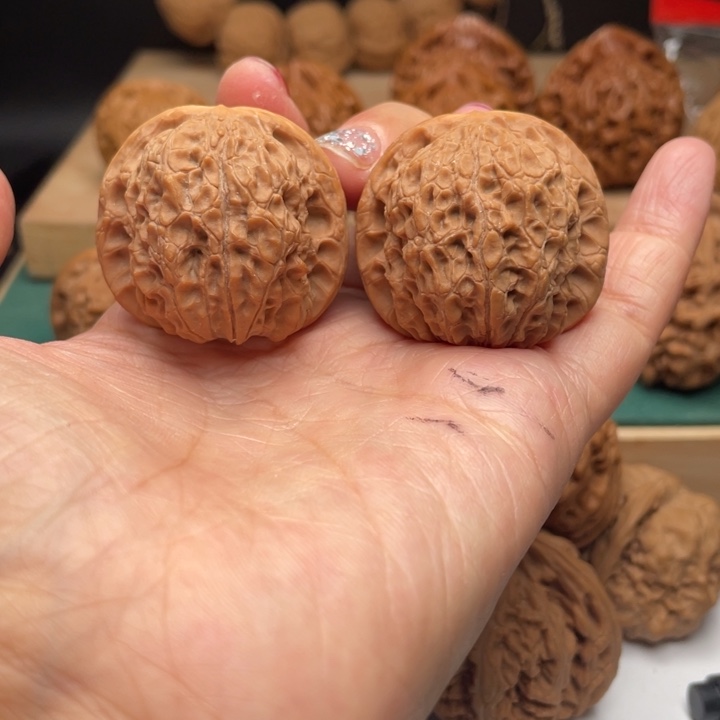 文玩核桃吊坠从****?37血麒麟