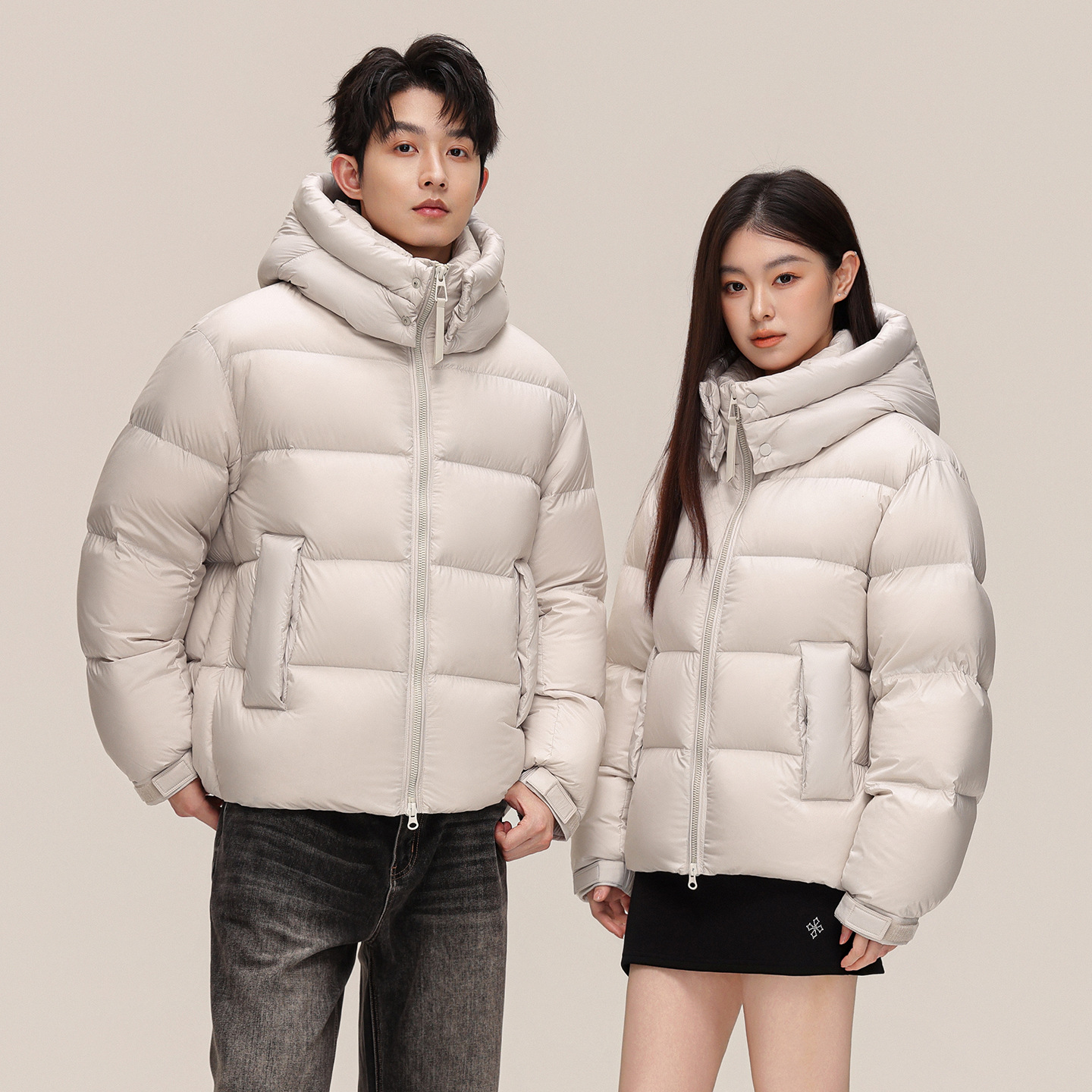 高蓬羽绒服男女情侣泡芙感冬季2025新款面包服户外极寒加厚防寒服
