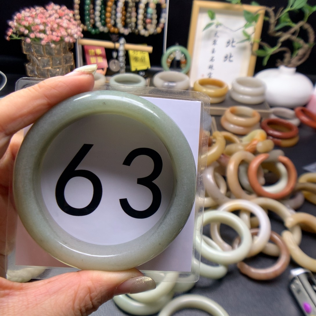 石英质玉手镯未镶嵌三****3