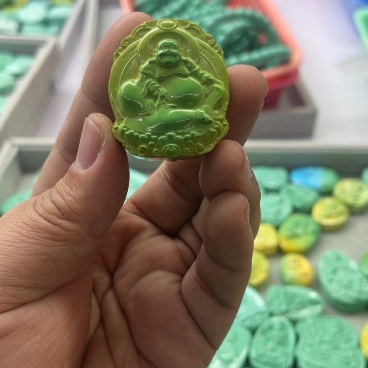 高瓷精品雕刻精美