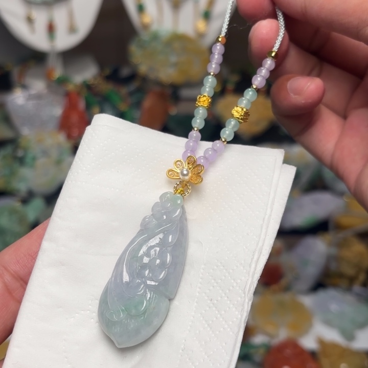 翡翠颈饰未镶嵌吊坠