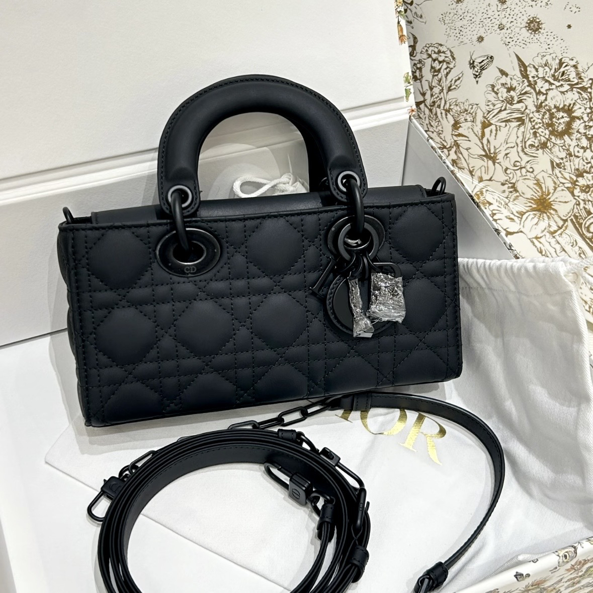 95新 DIOR/迪奥 夏七so black磨砂小号横版戴妃手提单肩包1683525