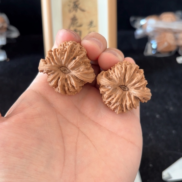 文玩核桃吊坠翟*森南将