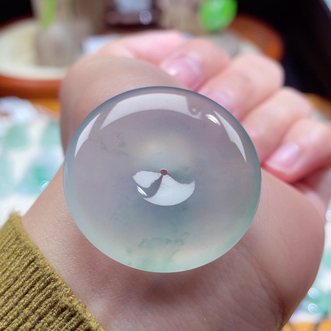 翡翠颈饰未镶嵌扣子