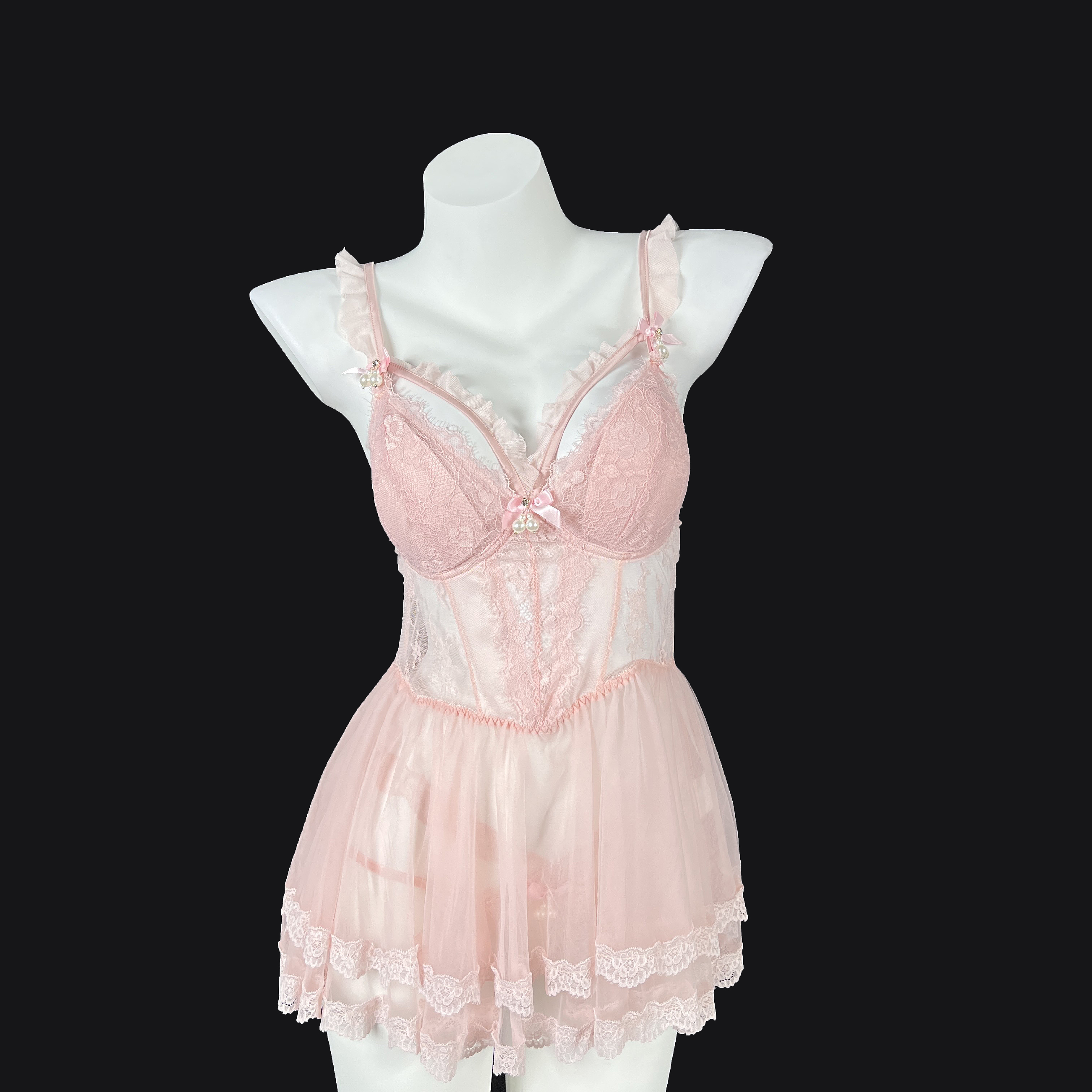 蜜桃成熟时【80-200斤】深V纯欲蕾丝吊带睡裙