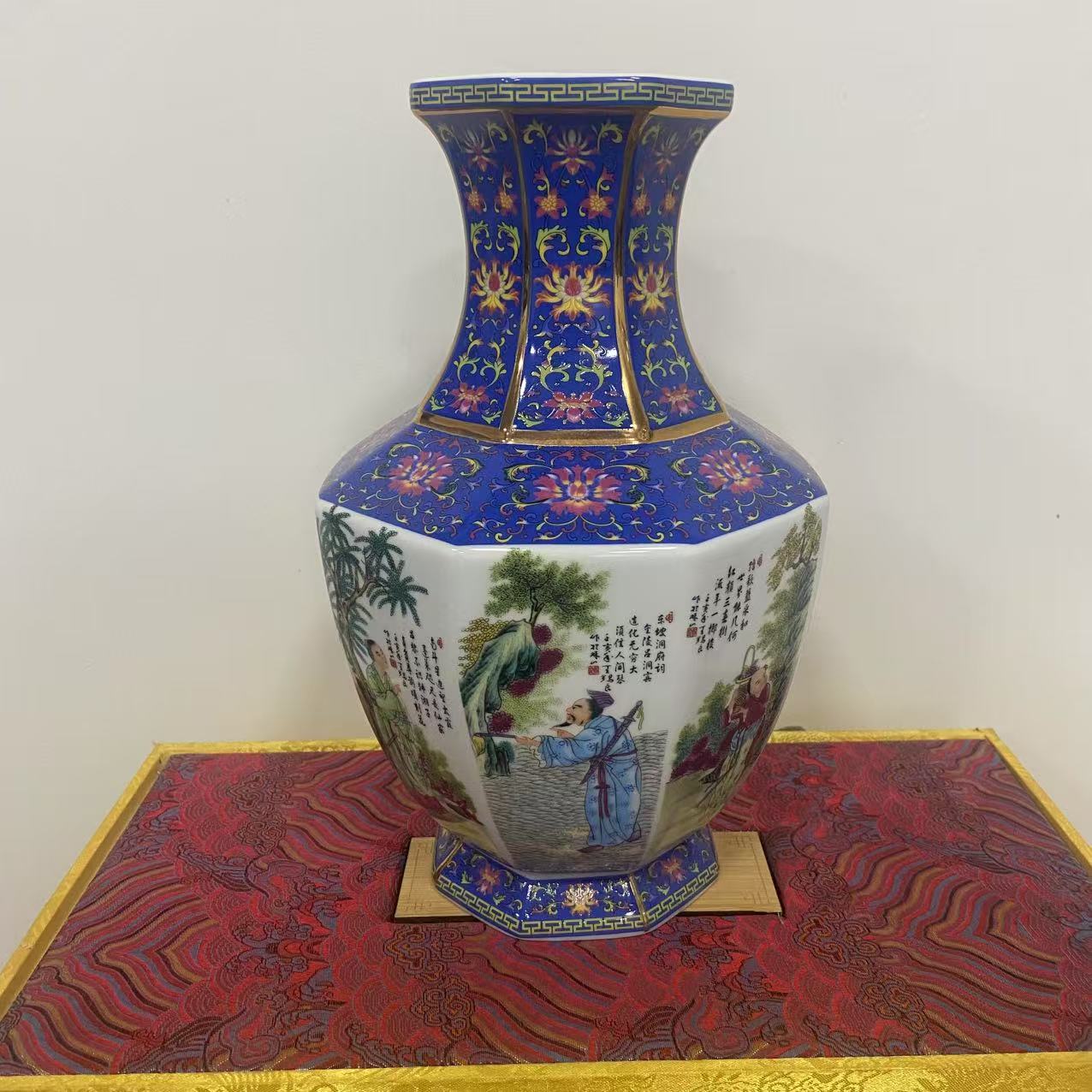 盛世太平主题礼盒装