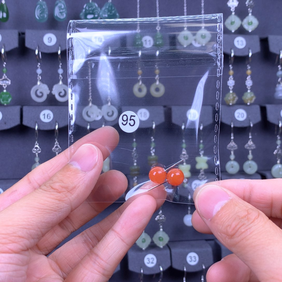 南红玛瑙耳饰银S925镶嵌小**文