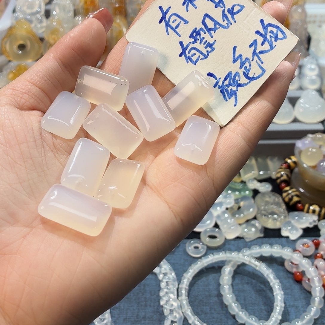 玛瑙/玉髓未镶嵌吊坠(不含链)