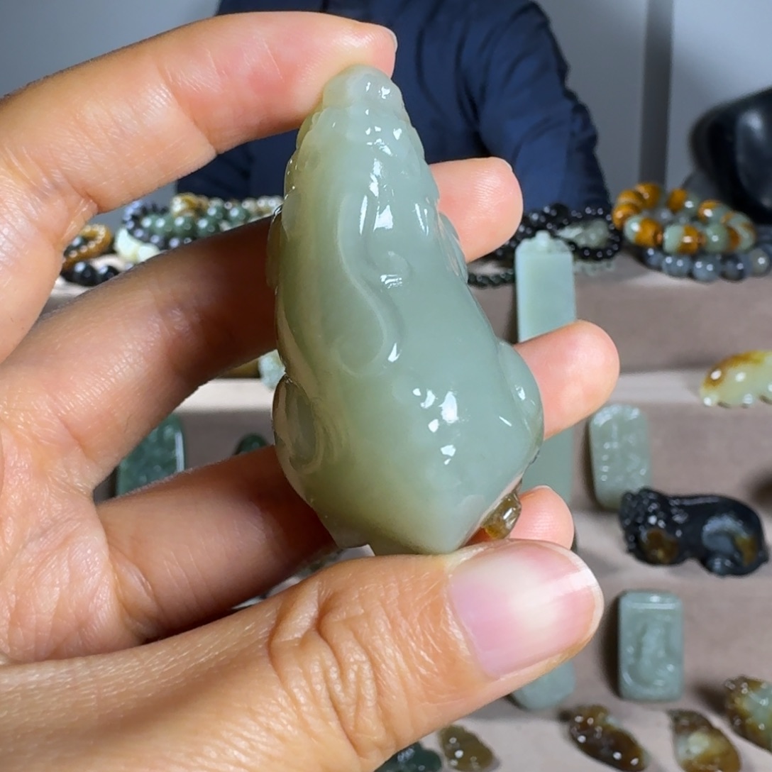 和田玉（糖玉）颈饰未镶嵌