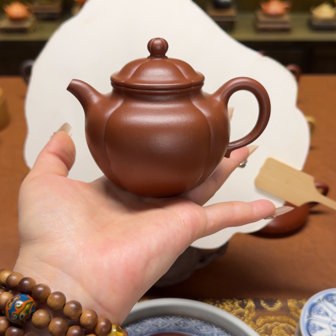 紫砂茶壶220cc，底槽清泥料