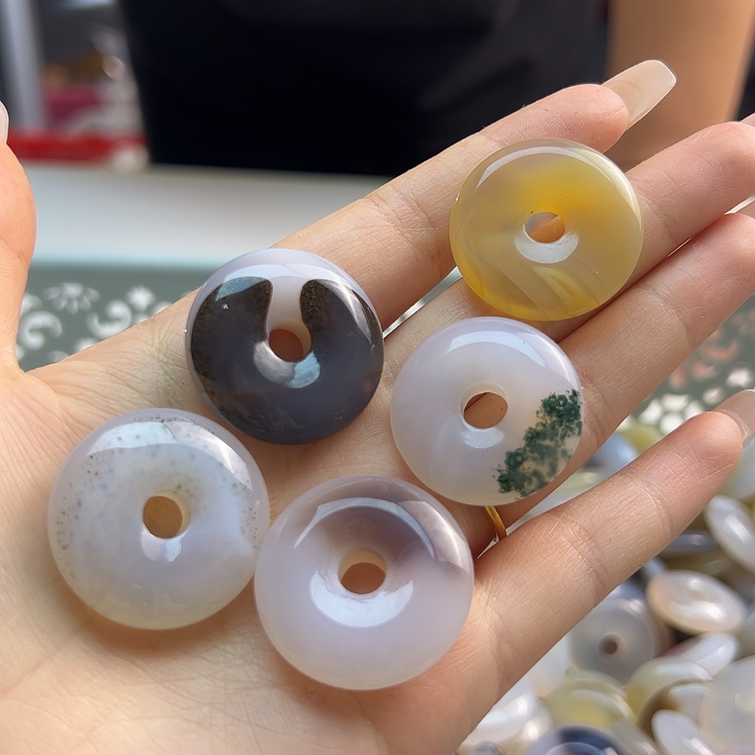 玛瑙/玉髓未镶嵌颈饰