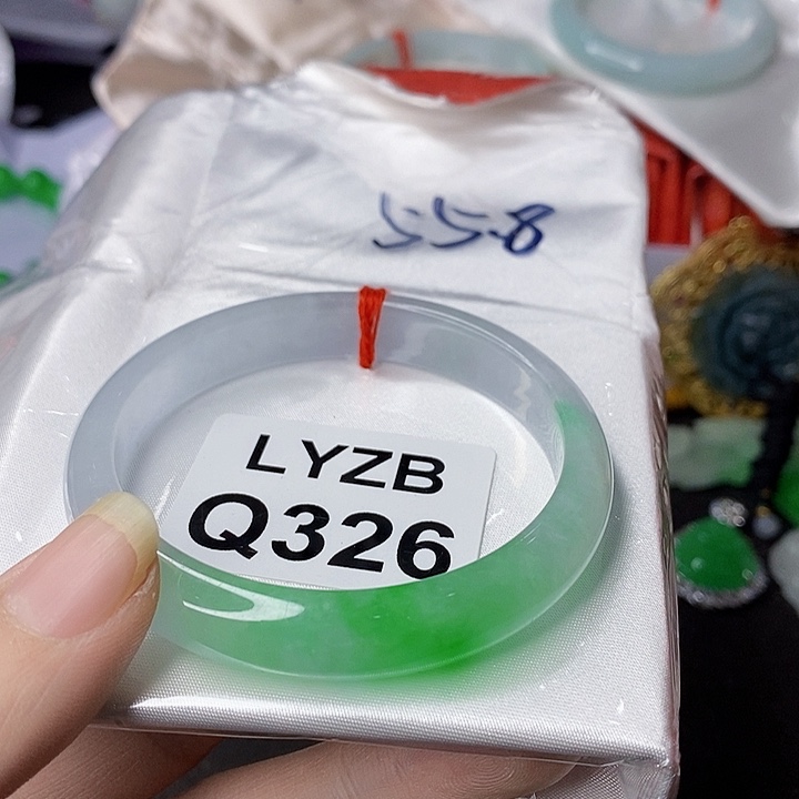 翡翠手镯未镶嵌安*优