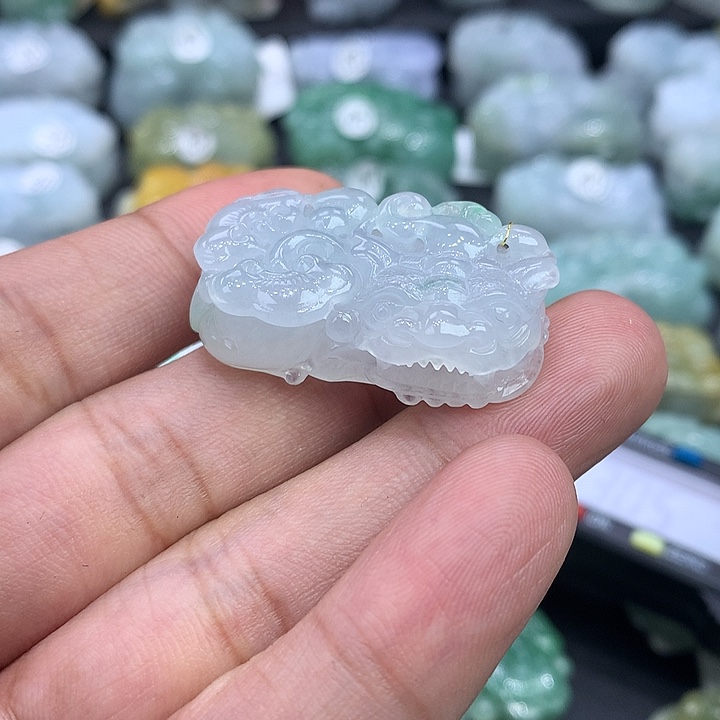 翡翠未镶嵌颈饰天然缅甸翡翠貔貅吊坠