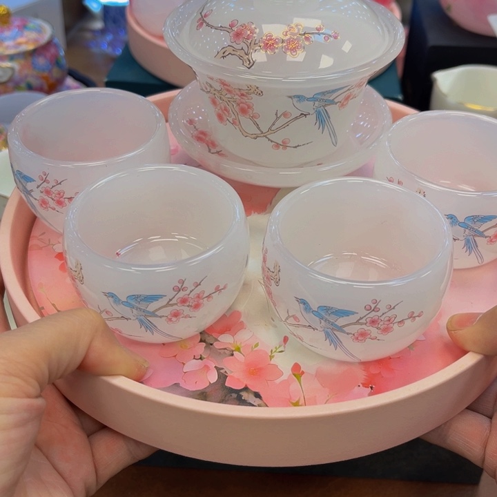 段泥茶杯吧啦吧啦的说了