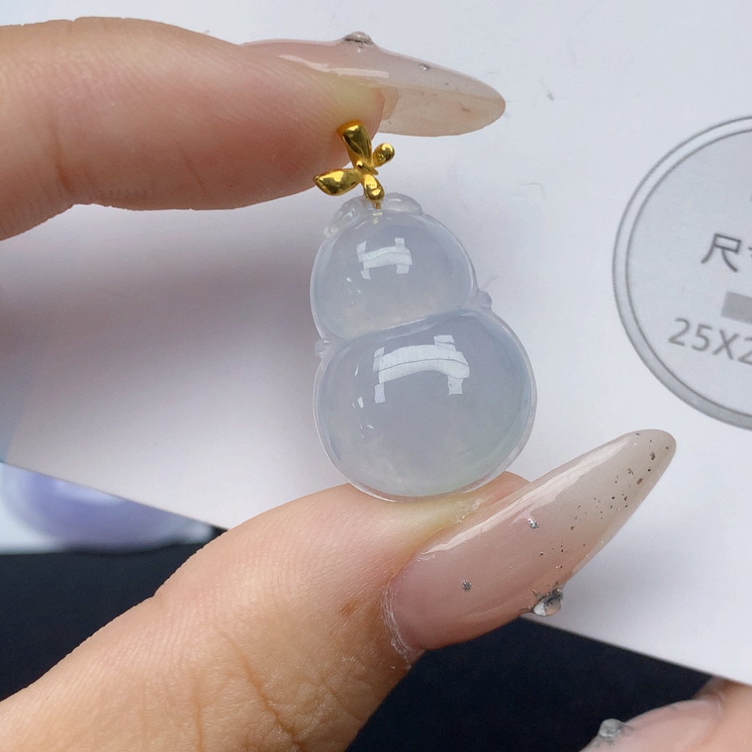颈饰18K金镶嵌翡翠