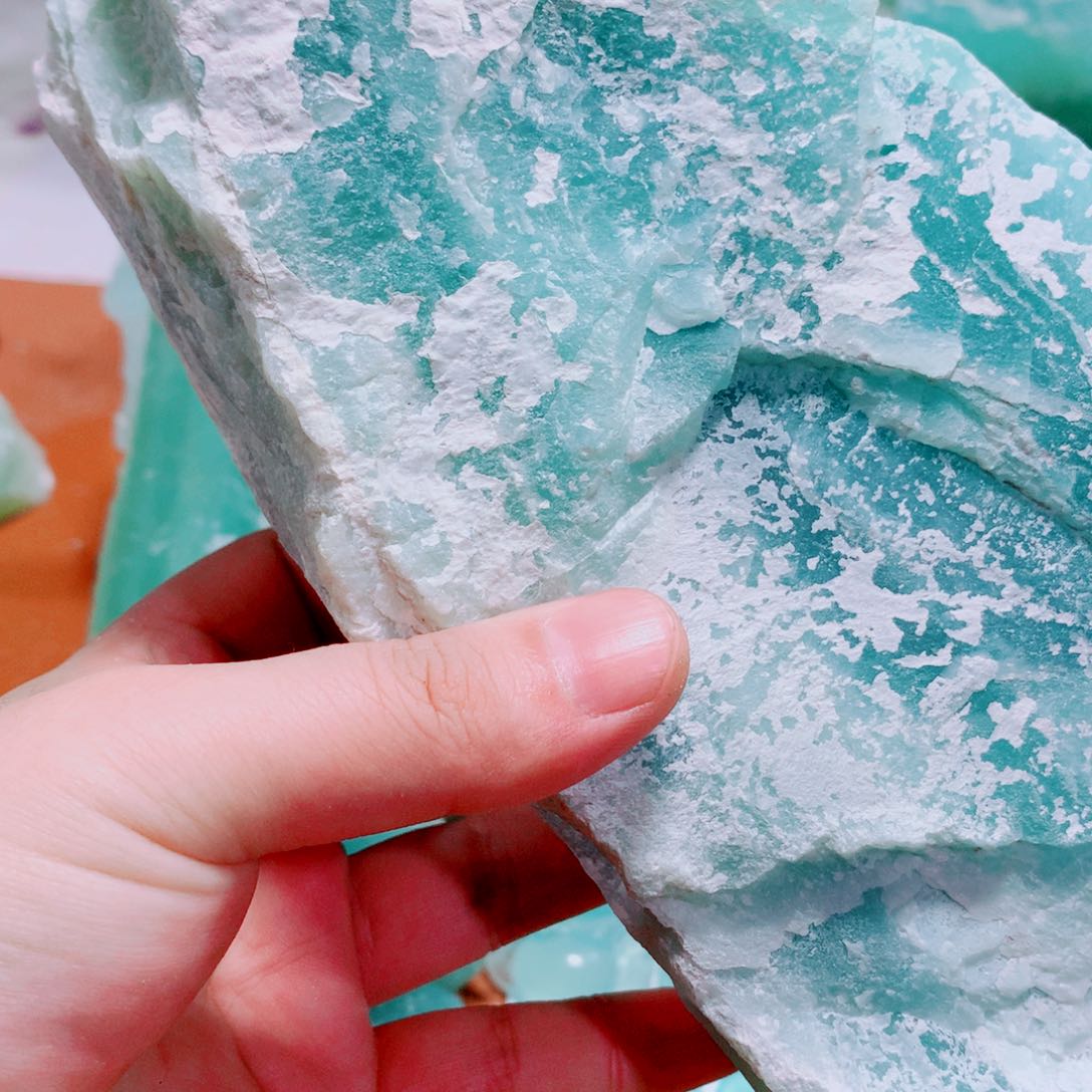 未镶嵌蛇纹石玉珠宝奇石