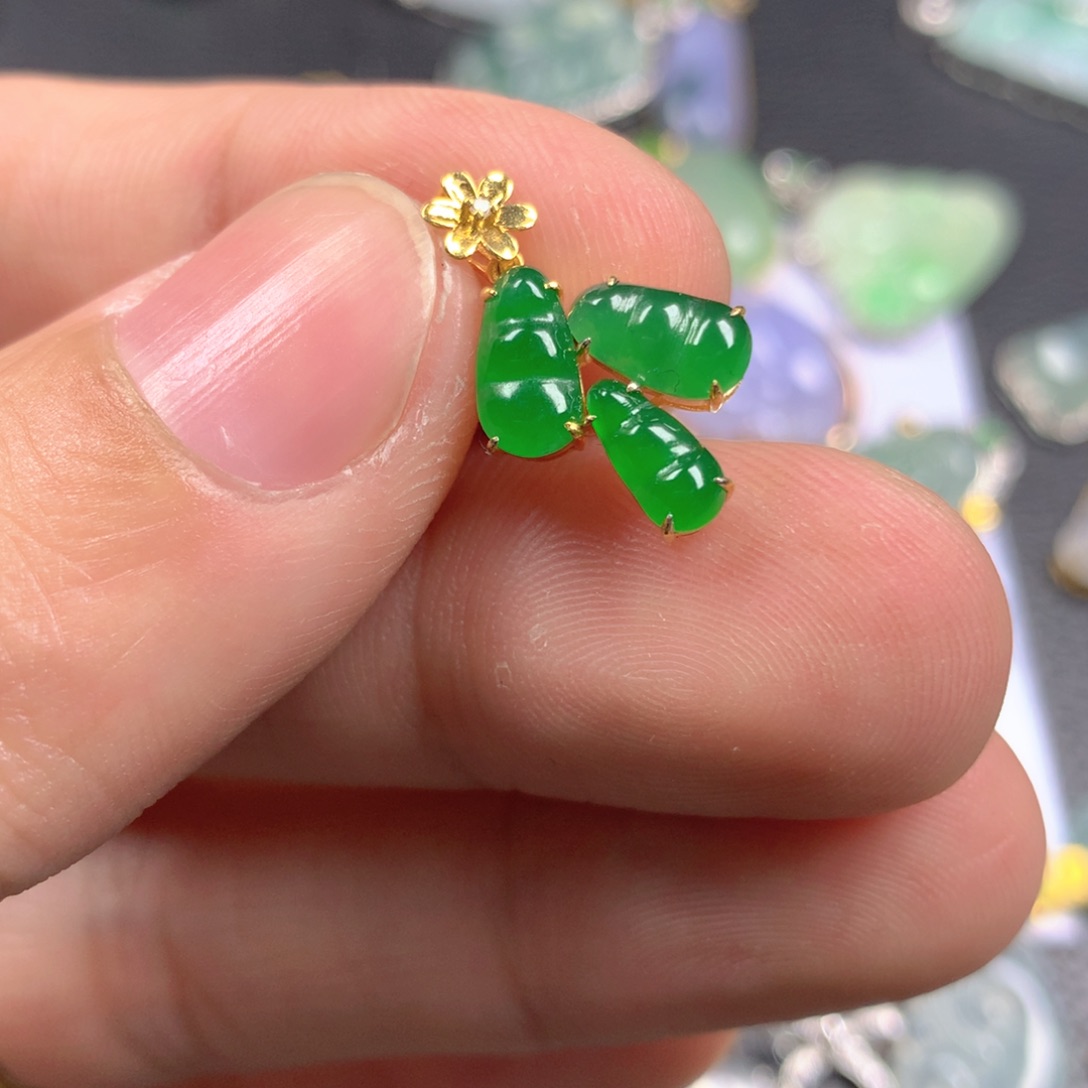 【闪购商品】翡翠颈饰18K金镶嵌翡翠