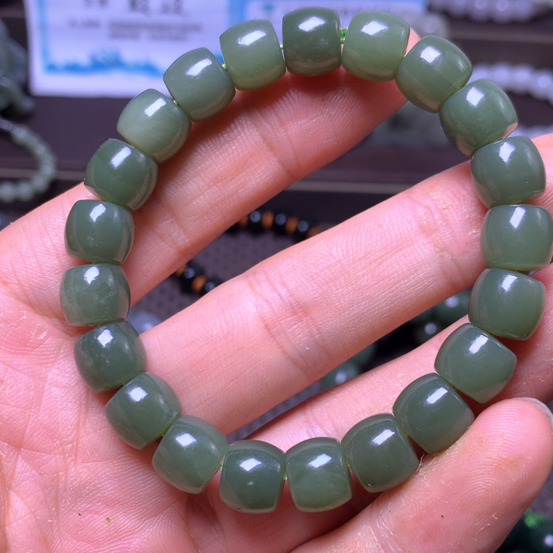 和田玉未镶嵌手串