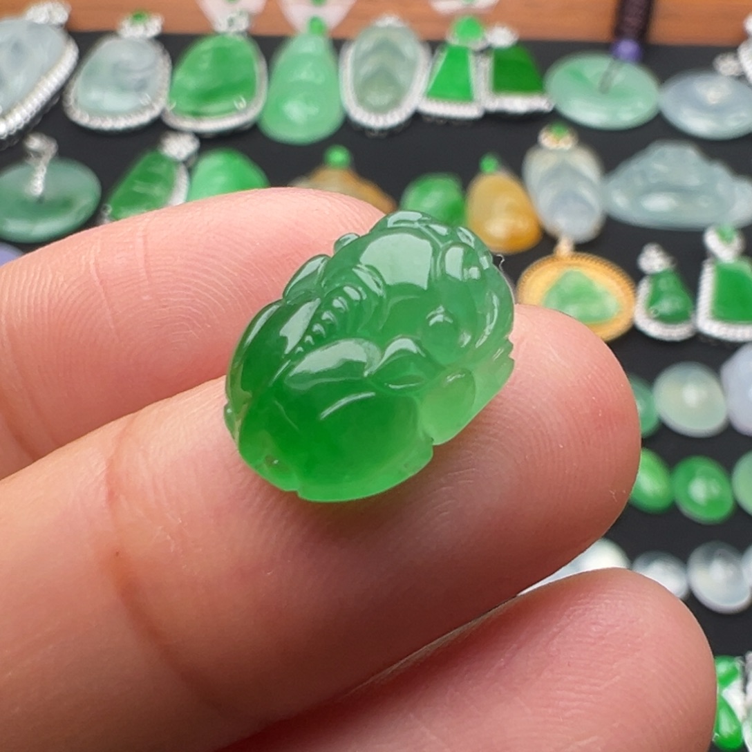 翡翠颈饰未镶嵌貔貅13