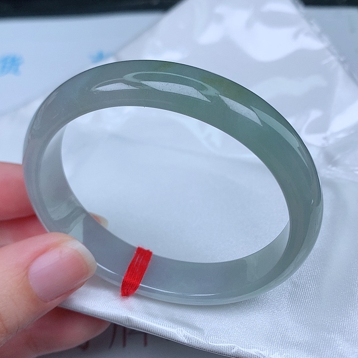 翡翠手镯（贵妃镯）未镶嵌天然