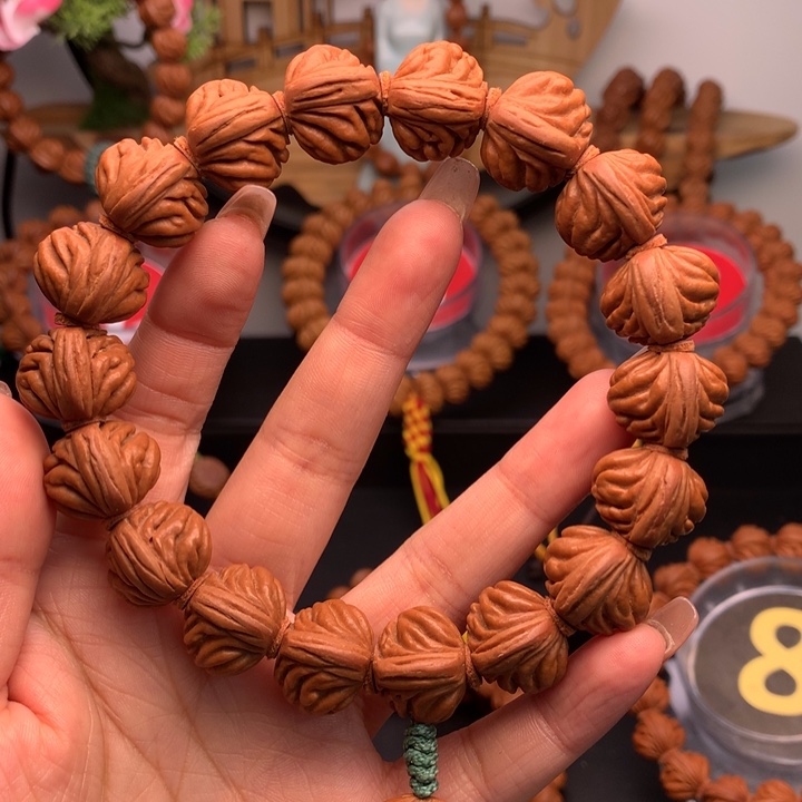 桃核吊坠小**礼1.7野生红魔手串